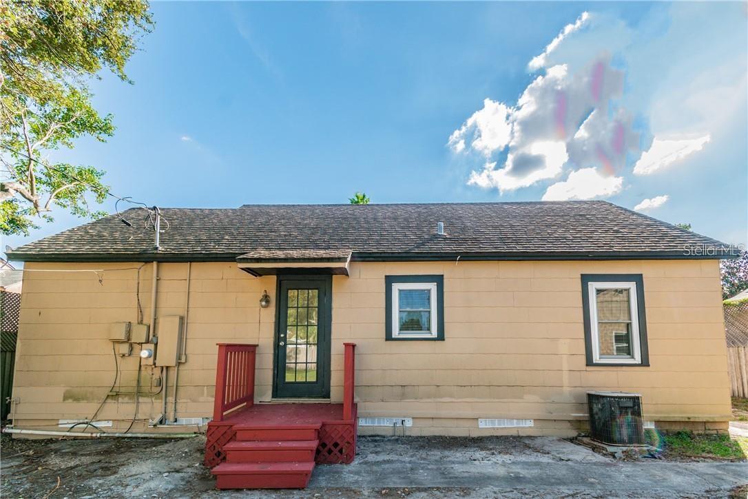 1905 W KATHLEEN STREET