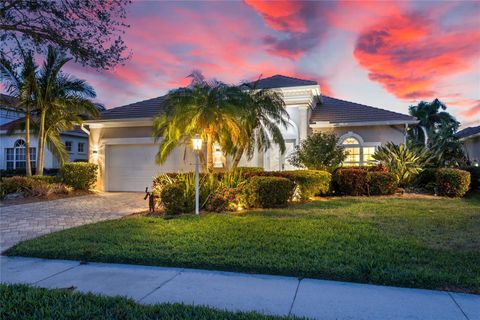 6947 LENNOX PLACE UNIVERSITY PARK FL 34201