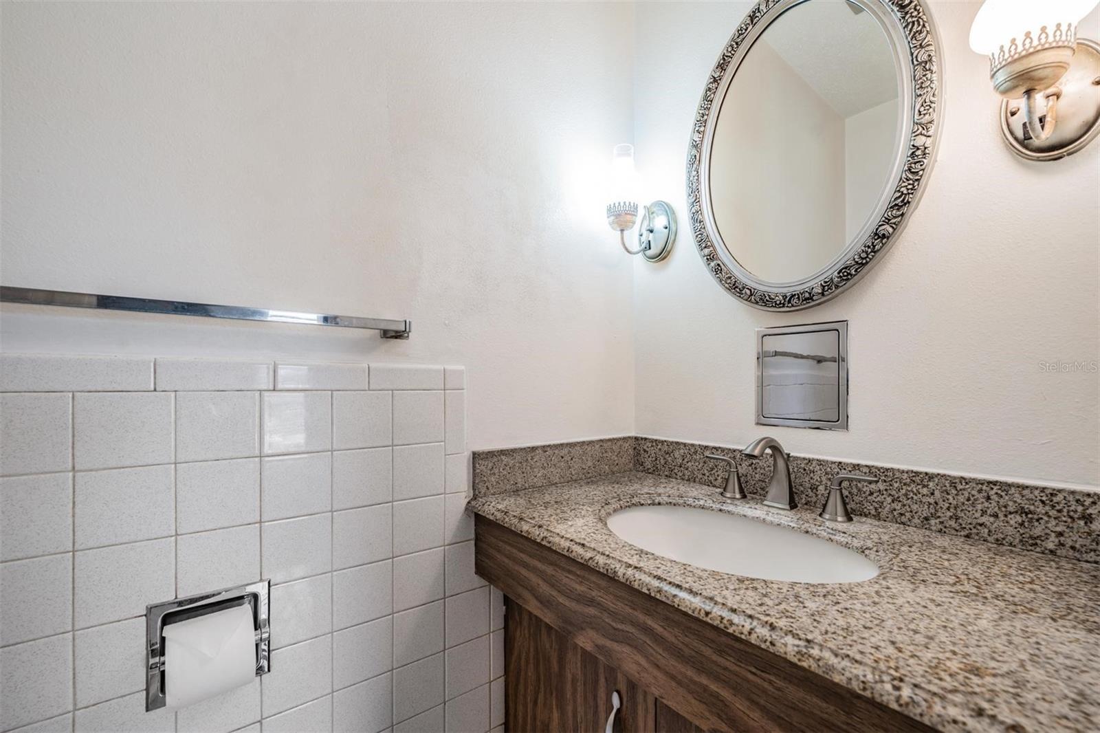 MEDITERRANEAN MANORS - Residential