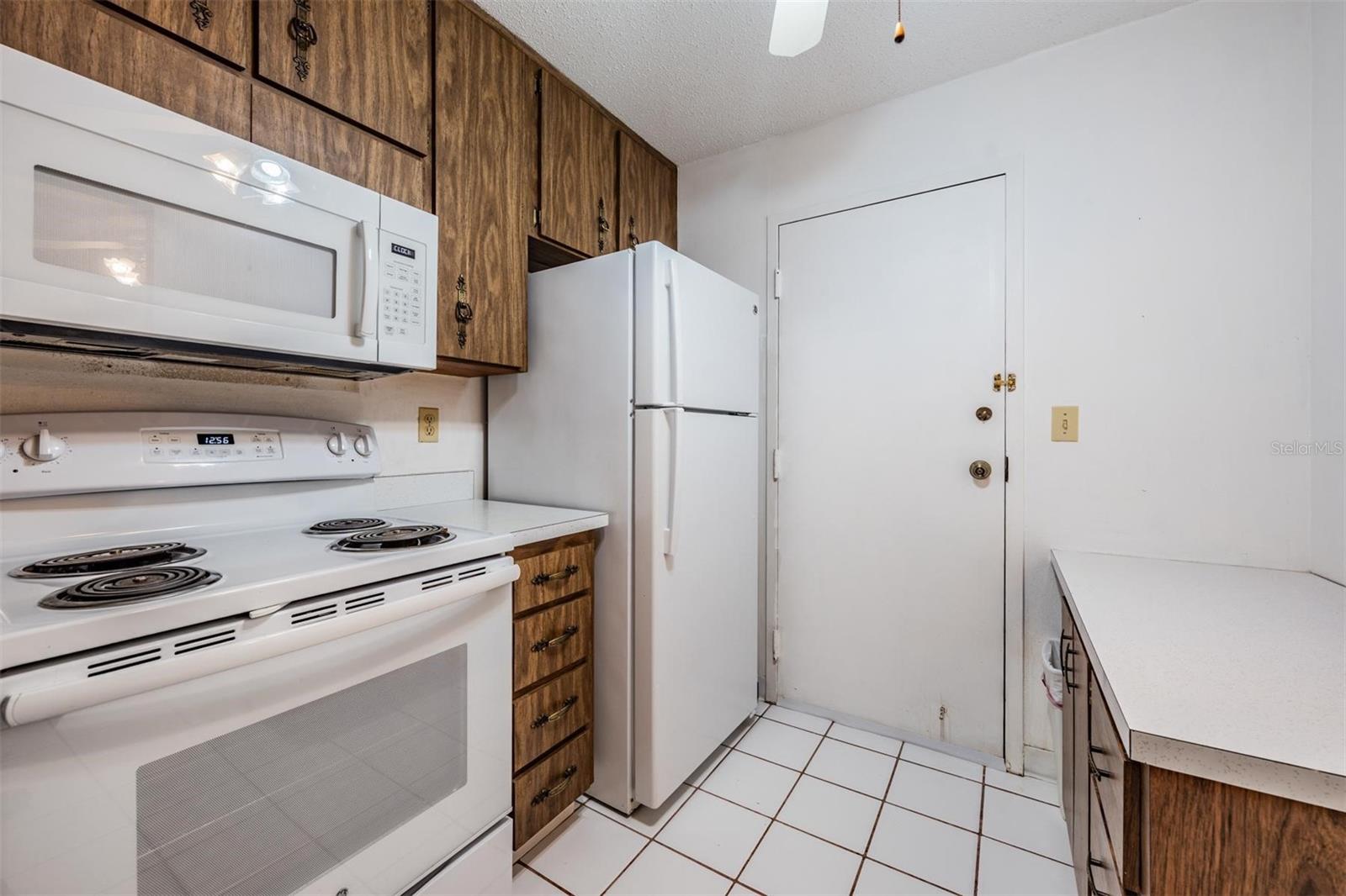 MEDITERRANEAN MANORS - Residential