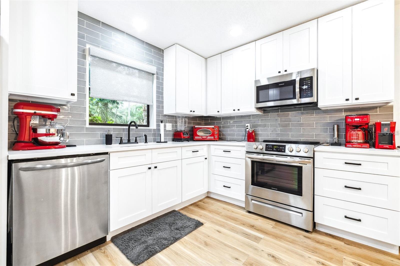 GREEN DOLPHIN PARK VILLAS CONDO - Residential