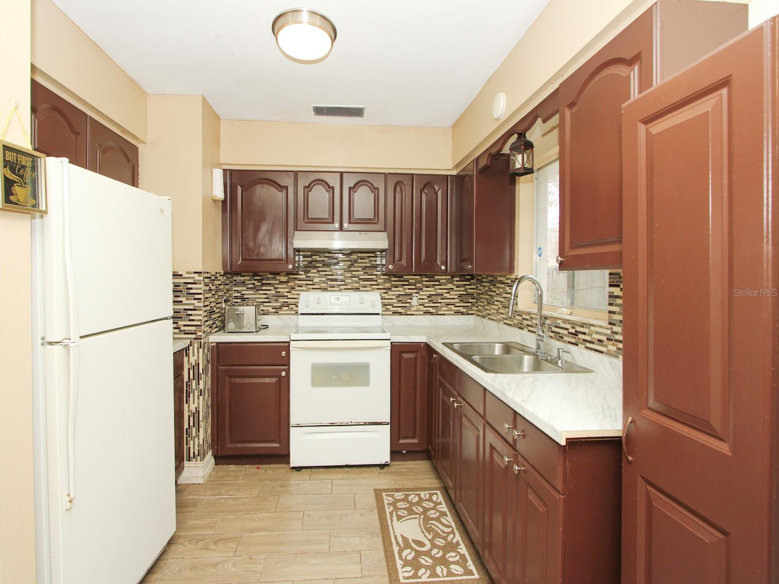 SIGNAL HILL - Residential