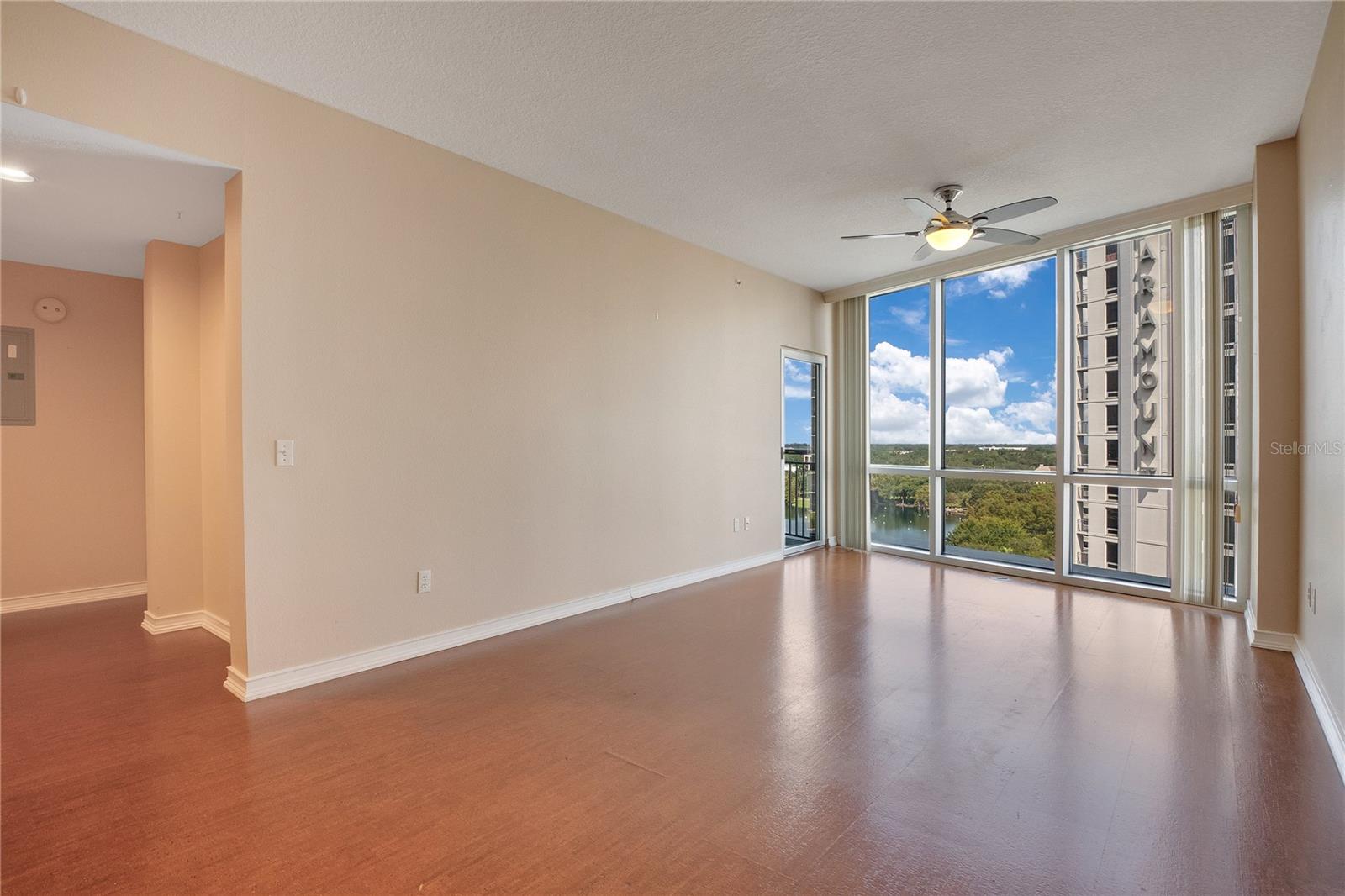 322 E CENTRAL BOULEVARD 1214