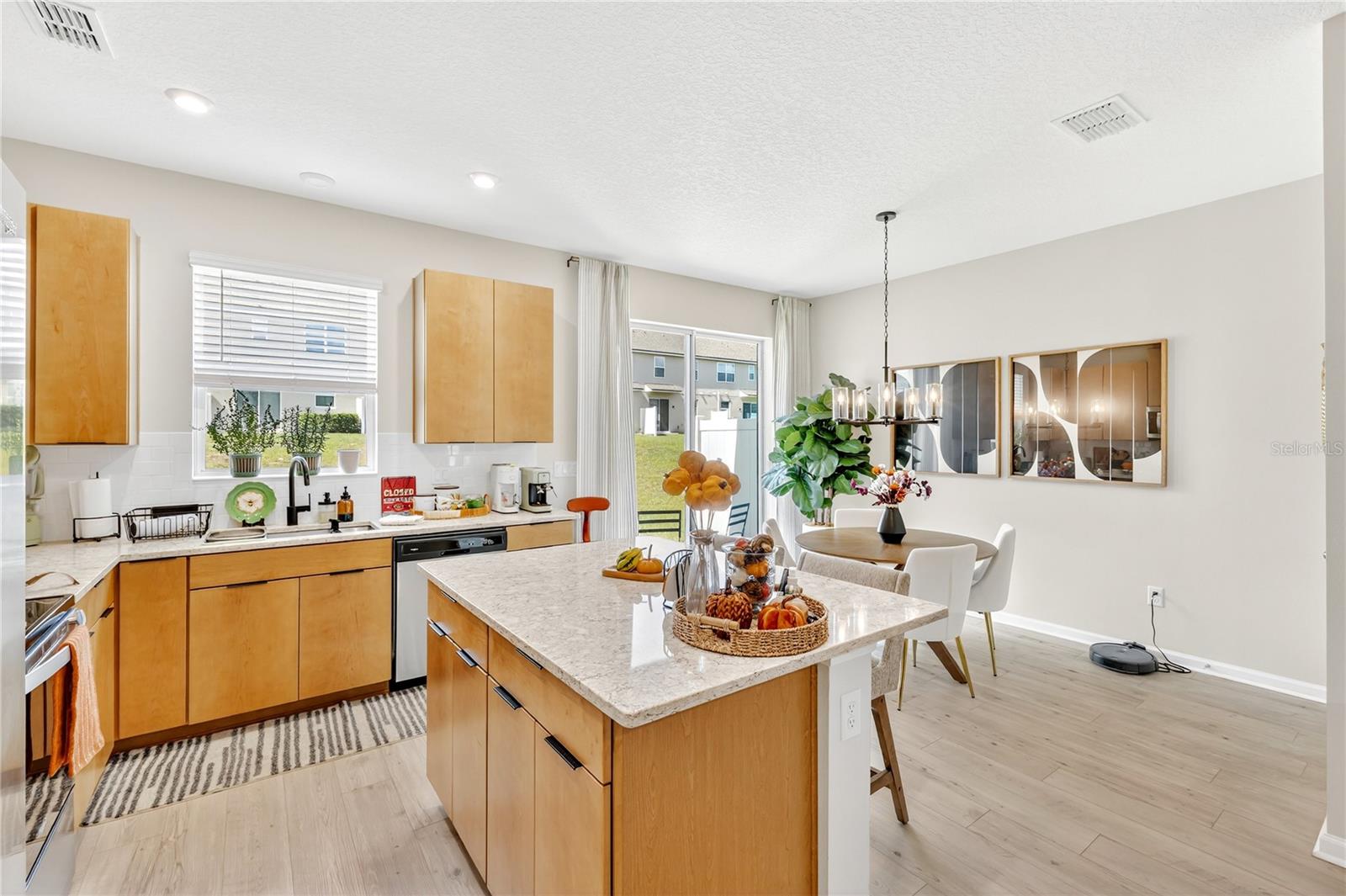 1116 LAKESHORE BREEZE PLACE