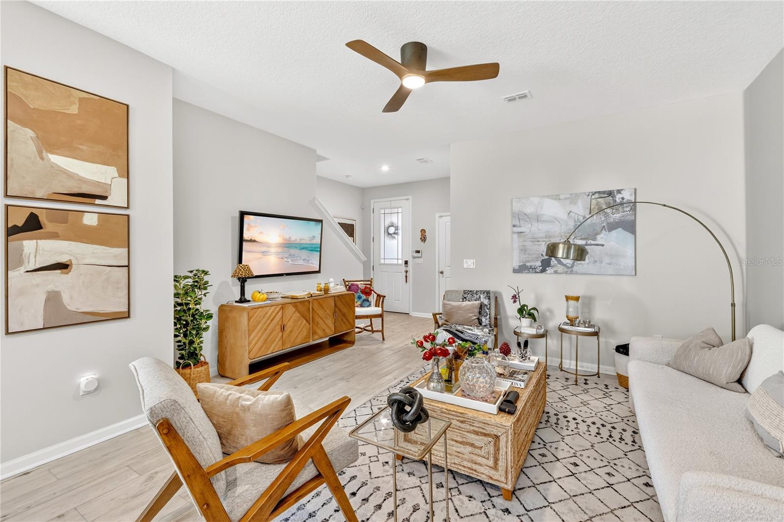 1116 LAKESHORE BREEZE PLACE