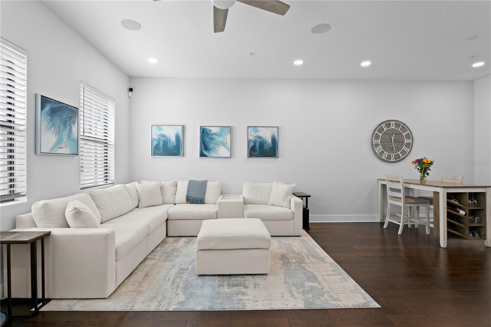WESTSHORE VILLAGE TWNHMS - Residential