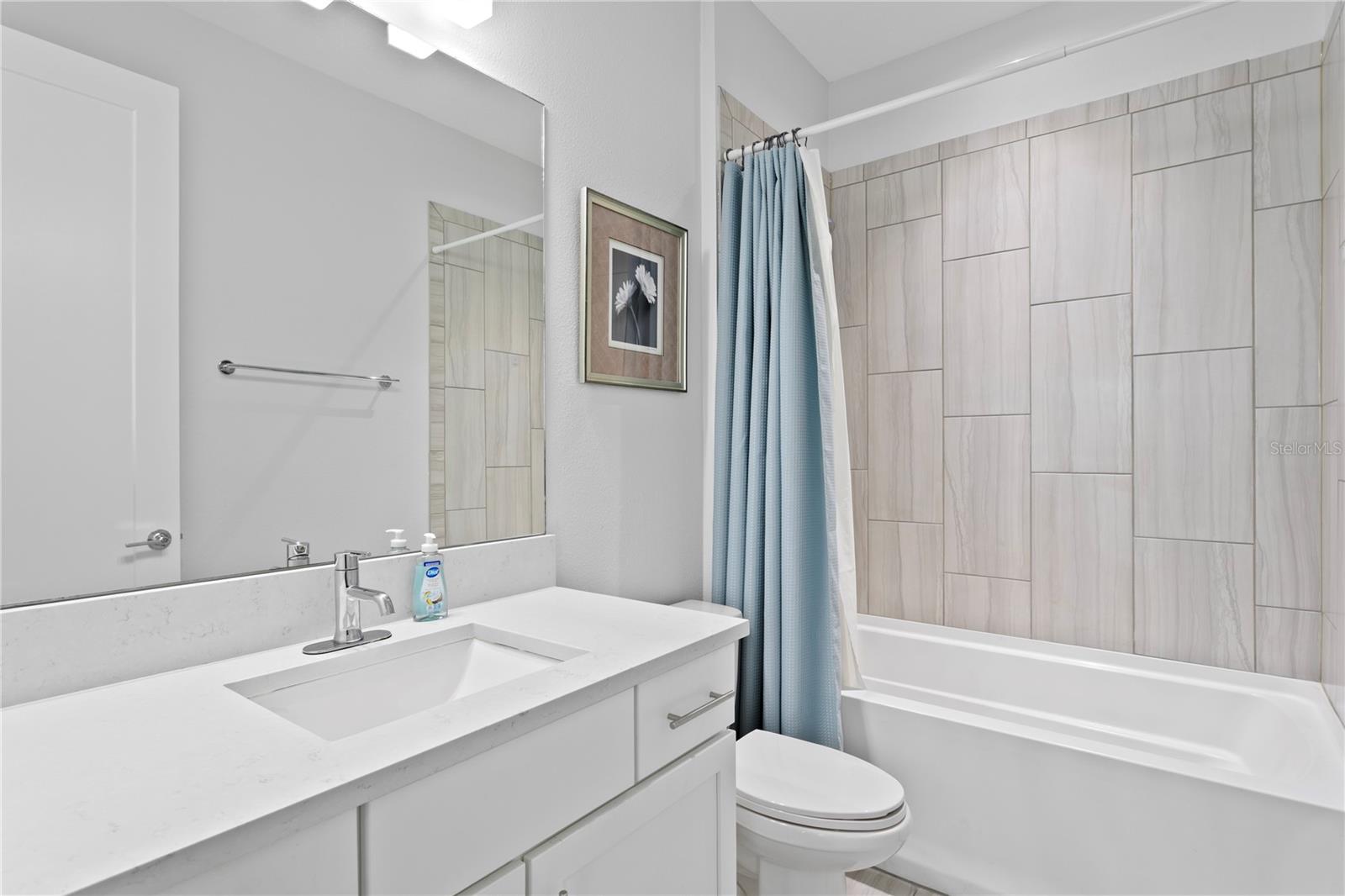 WESTSHORE VILLAGE TWNHMS - Residential