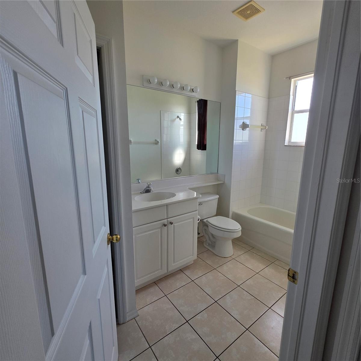 CLIPPER COVE VILLAGE - Residential Lease