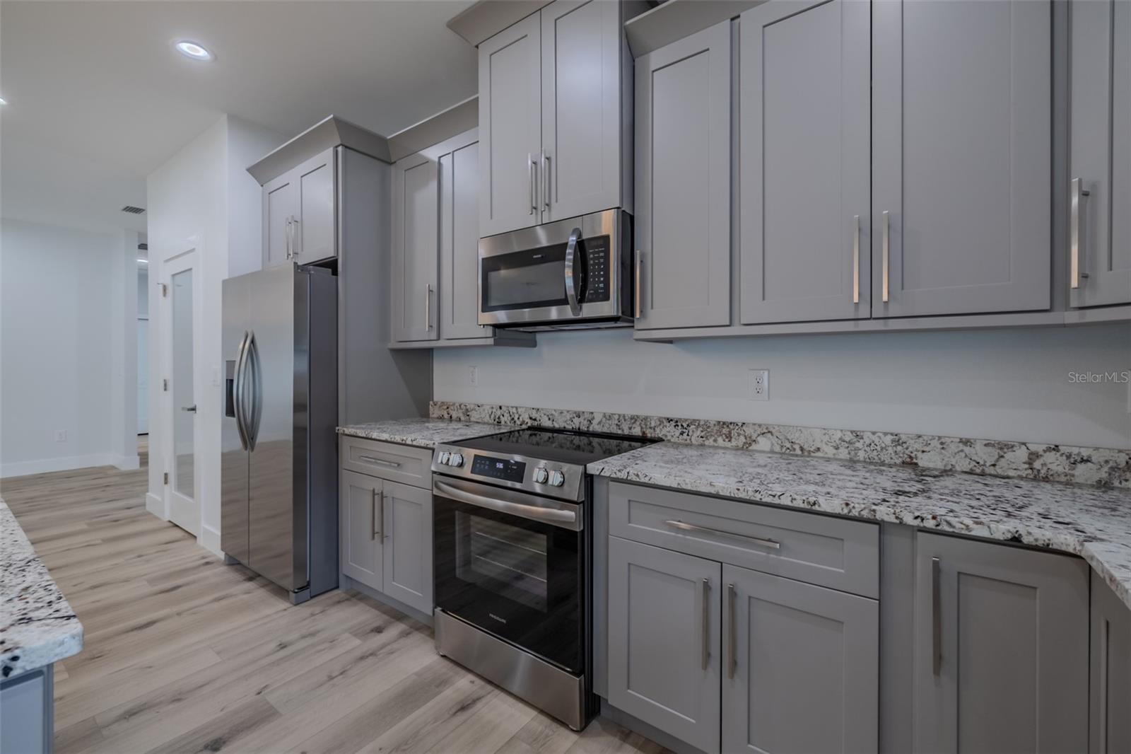 TEMPLE TERRACE MANOR - Residential