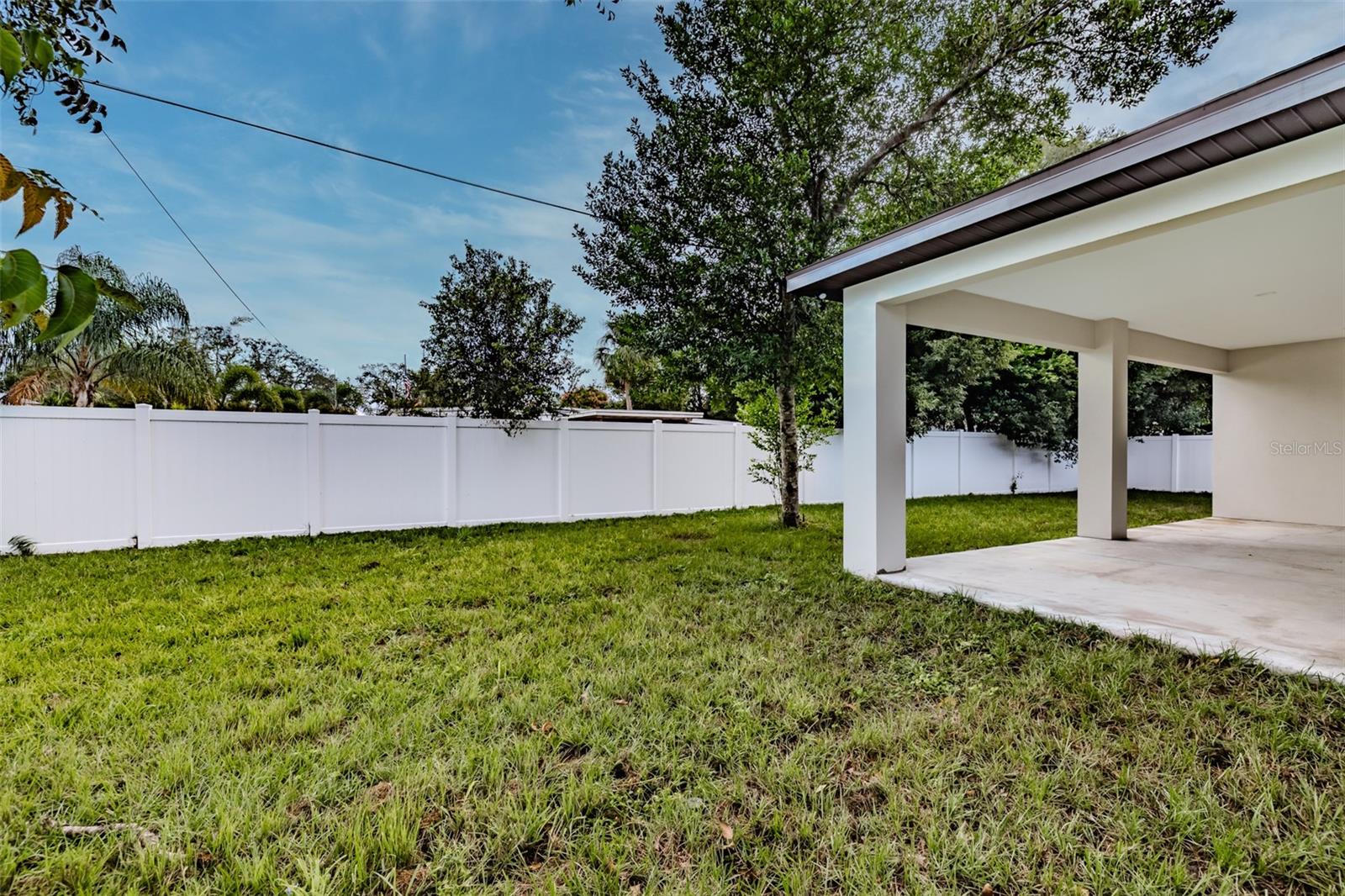 TEMPLE TERRACE MANOR - Residential