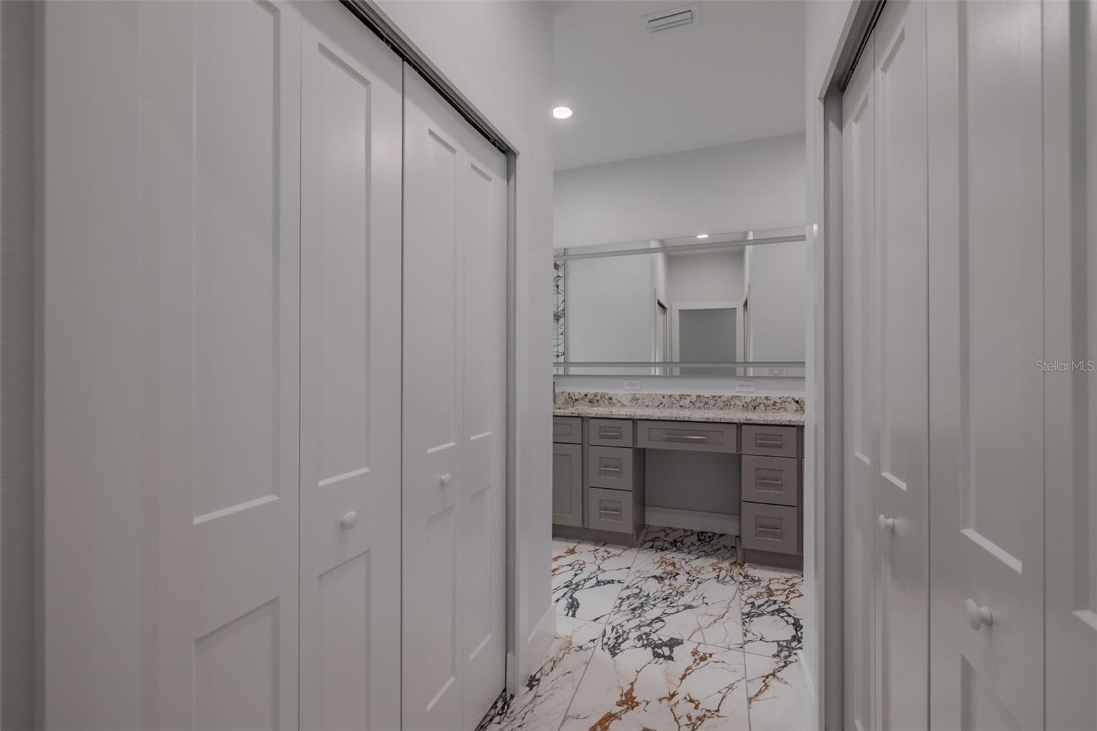 TEMPLE TERRACE MANOR - Residential