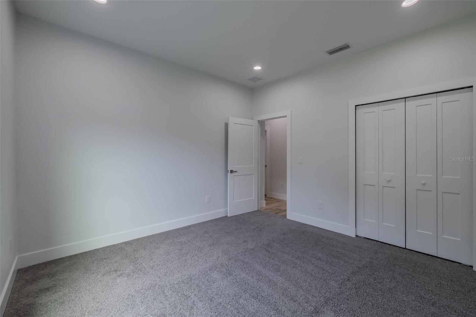 TEMPLE TERRACE MANOR - Residential