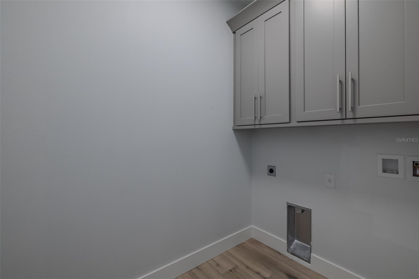 TEMPLE TERRACE MANOR - Residential