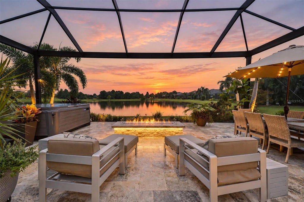 Photo of 7235 Prestbury Circle, Lakewood Ranch, FL 34202 (MLS # A4705731)