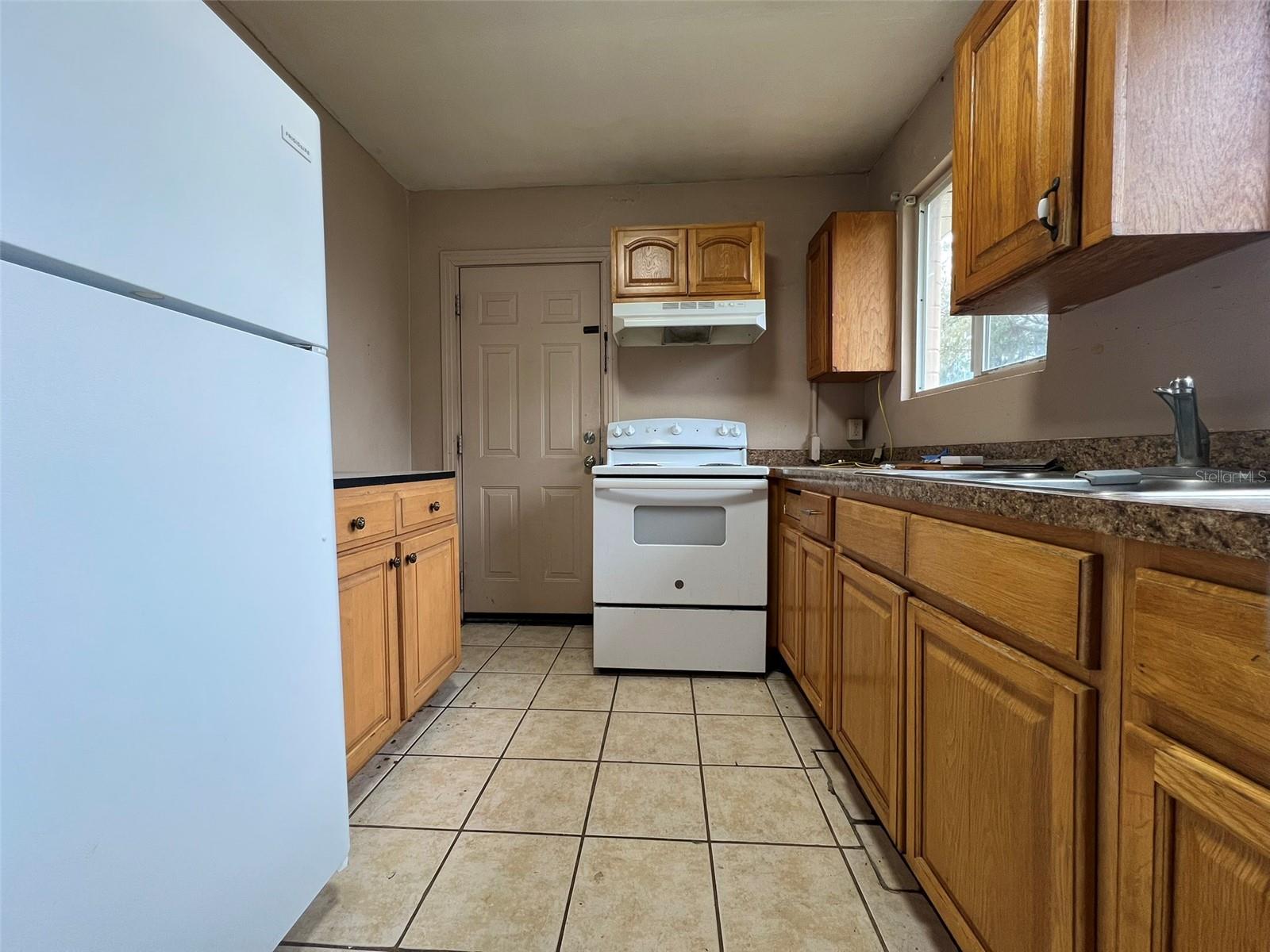 GIBBS & B D FOSTERS ADD - Residential Lease