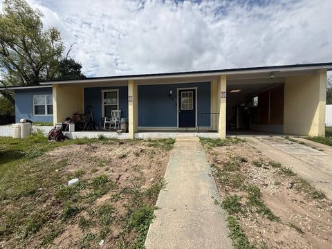 Photo of 1184 Whitewood Drive, Deltona, FL 32725 (MLS # O6394498)