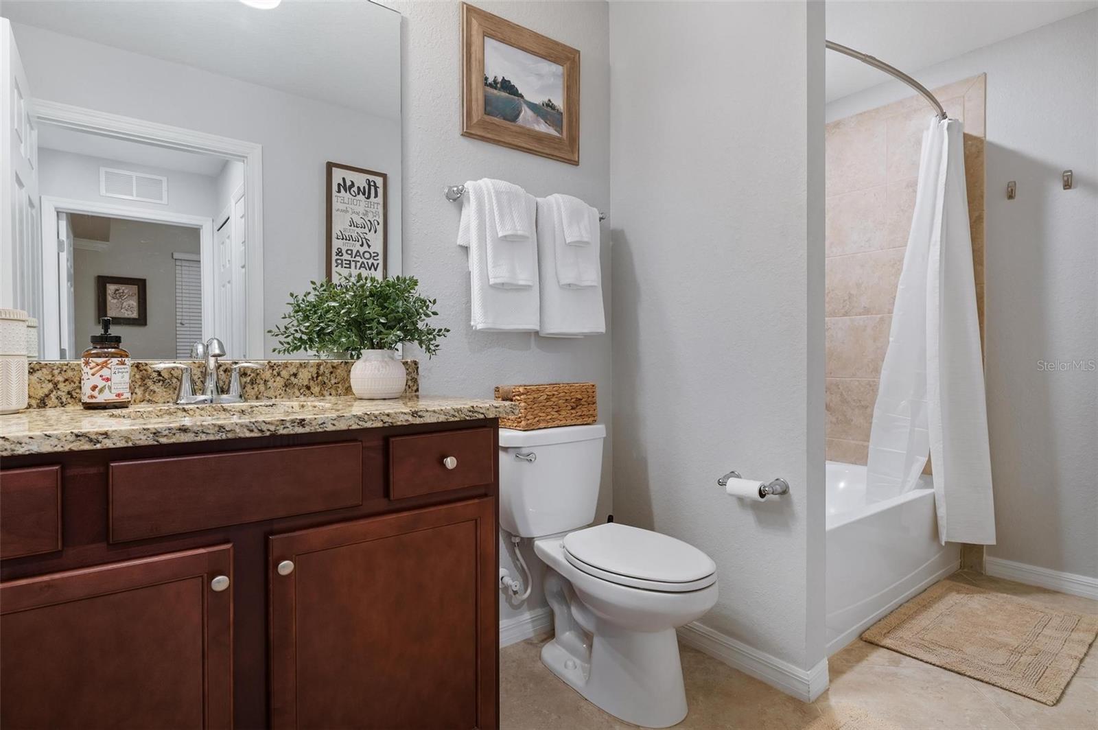 TERRACE I AT LAKEWOOD NATIONAL PH 2 - Residential Lease
