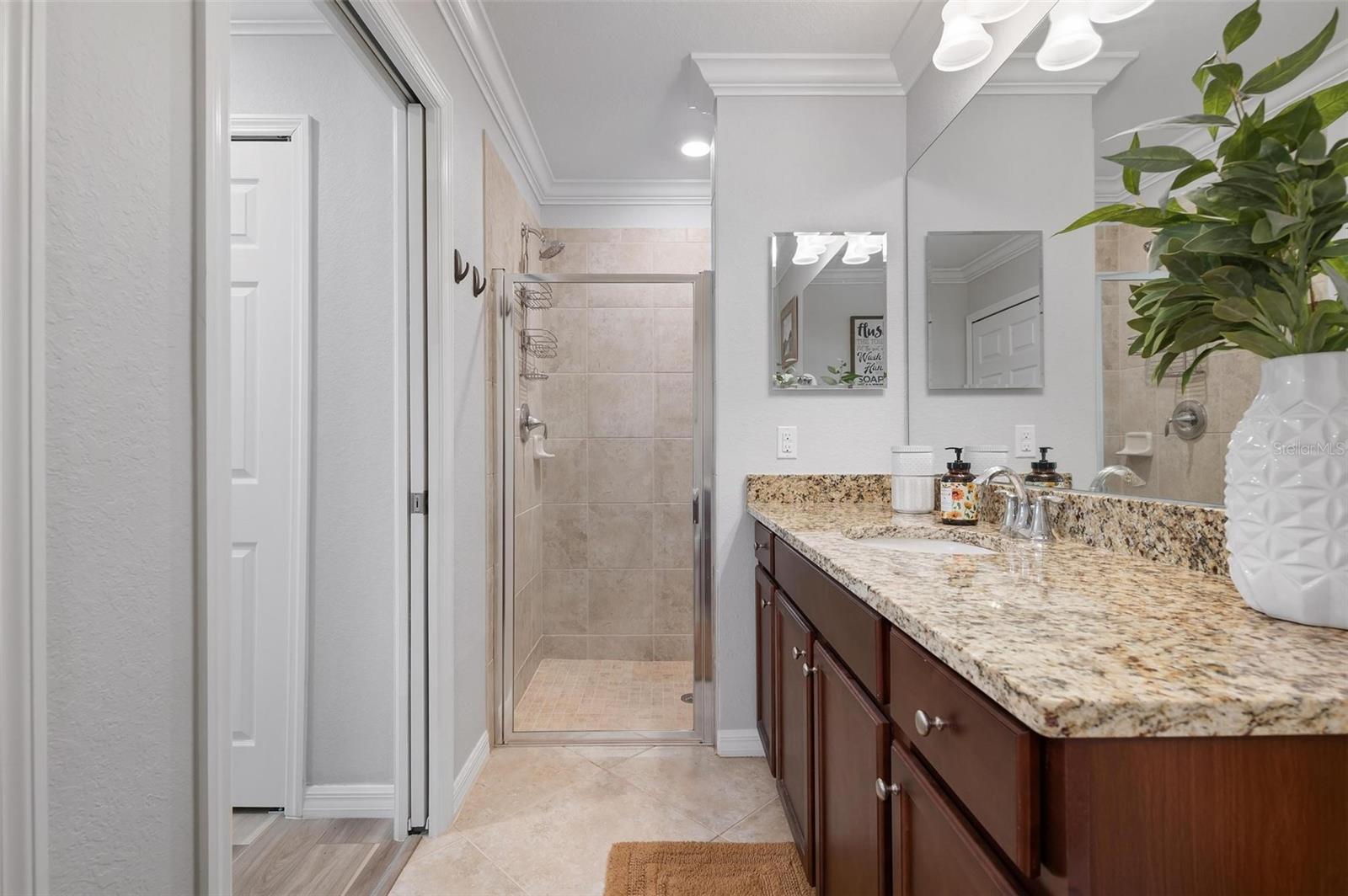TERRACE I AT LAKEWOOD NATIONAL PH 2 - Residential Lease