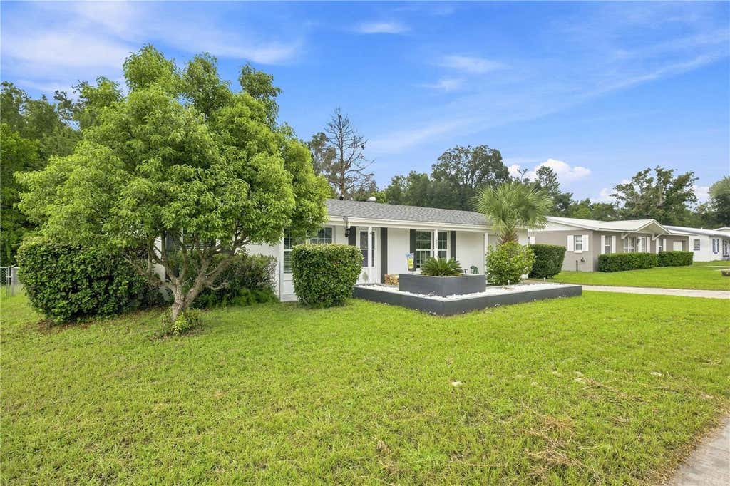 Photo of 14314 SW 43rd Court Road, Ocala, FL 34473 (MLS # GC543009)