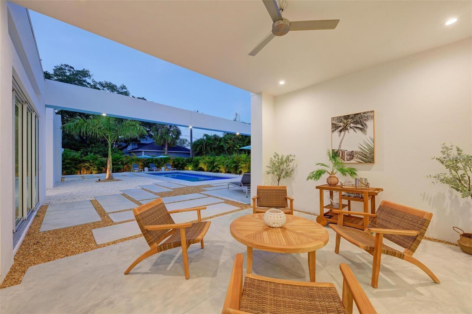 LA LINDA TERRACE - Residential