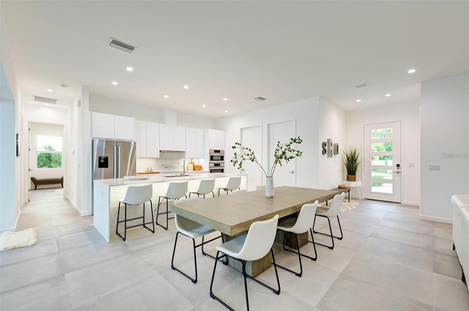 LA LINDA TERRACE - Residential