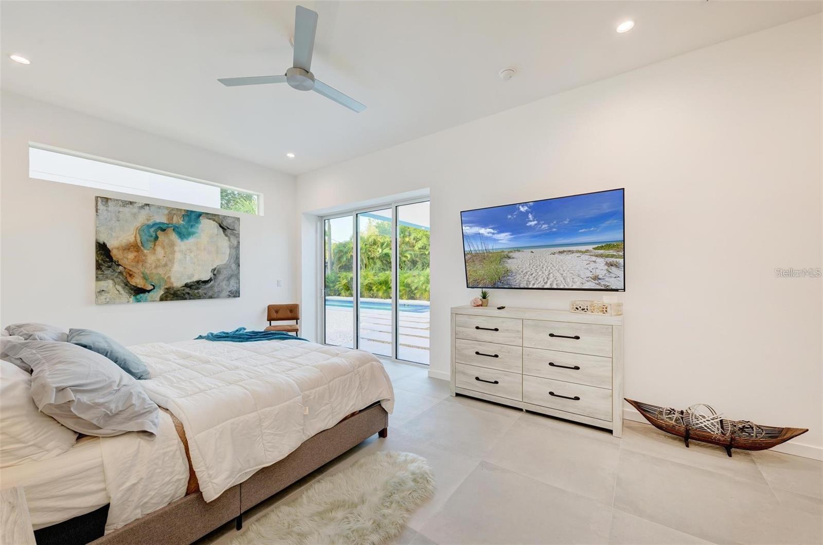 LA LINDA TERRACE - Residential