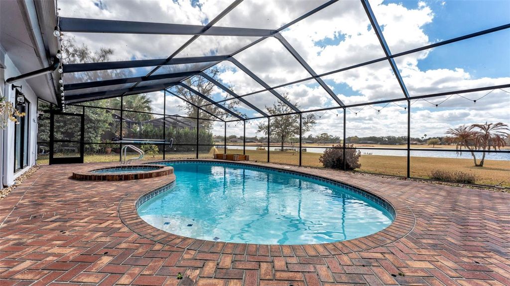 Photo of 2865 Hammock Drive, Plant City, FL 33566 (MLS # L4959544)