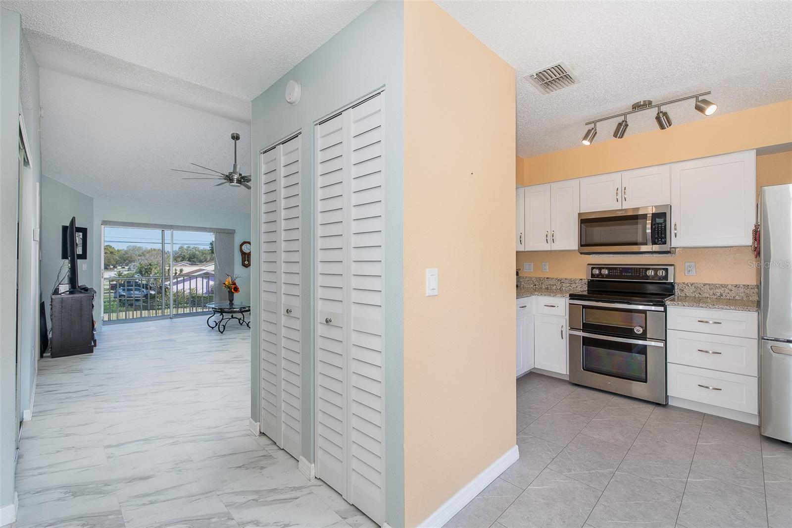 SUNNYBROOK CONDO 3 - Residential