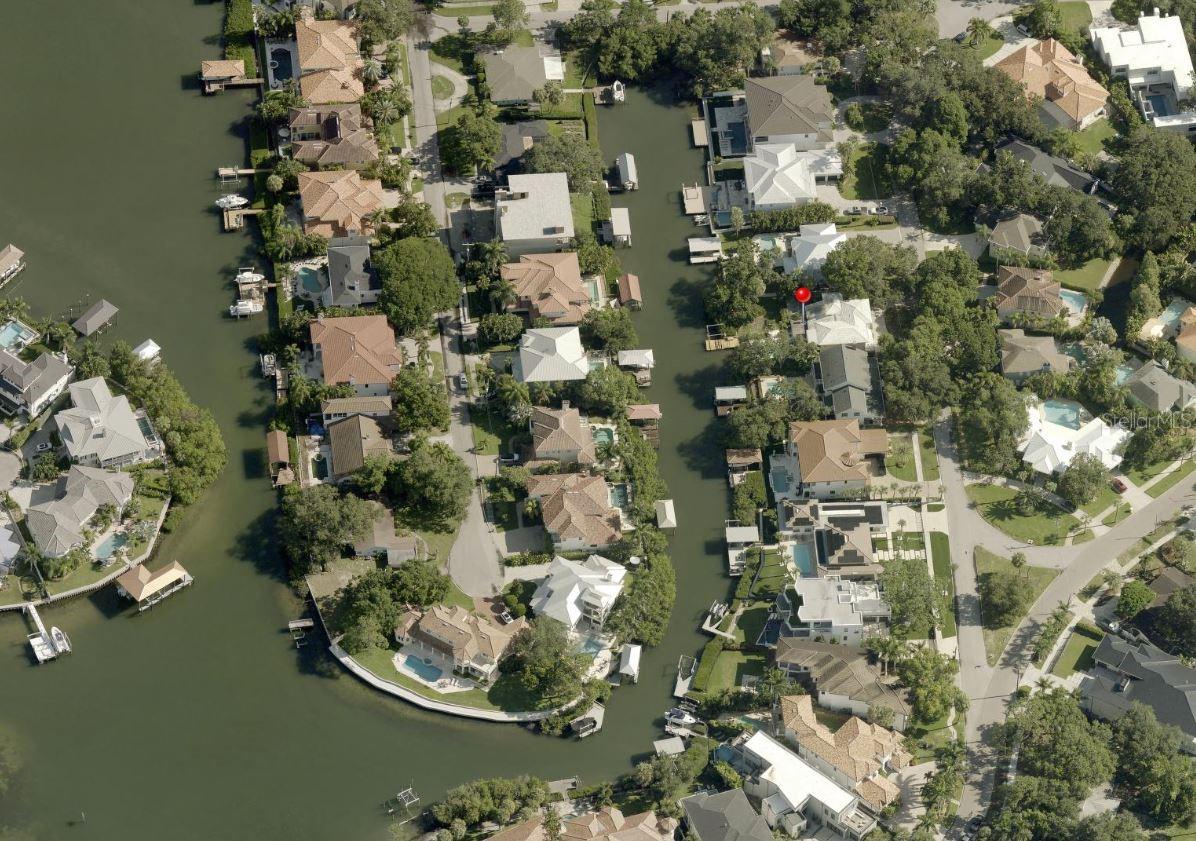Build your dream home on this beautiful, vacant waterfront lot in one of South Tampa’s greatest neighborhoods! Located in the quiet, upscale Beach Park / Bayshore Estates neighborhood. Must see this amazing canal location just a few lots down from the open waters of Tampa Bay, and the Gulf of Mexico beyond. 80 feet of water frontage facing west. Top rated schools, shopping, restaurants and nearby access to Westshore Blvd, Kennedy Blvd and I-275. Short drive to Tampa International Airport, West Shore Business District, downtown Tampa, Raymond James Stadium, MacDill Air Force Base, St. Pete and Clearwater. Don't miss out on building your dream home at this incredible location. Lot is vacant. Home has been torn down.