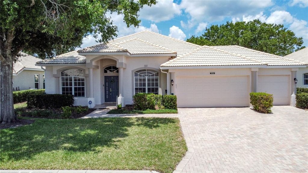 Photo of 3916 Scarborough Court, Clermont, FL 34711 (MLS # G5113844)