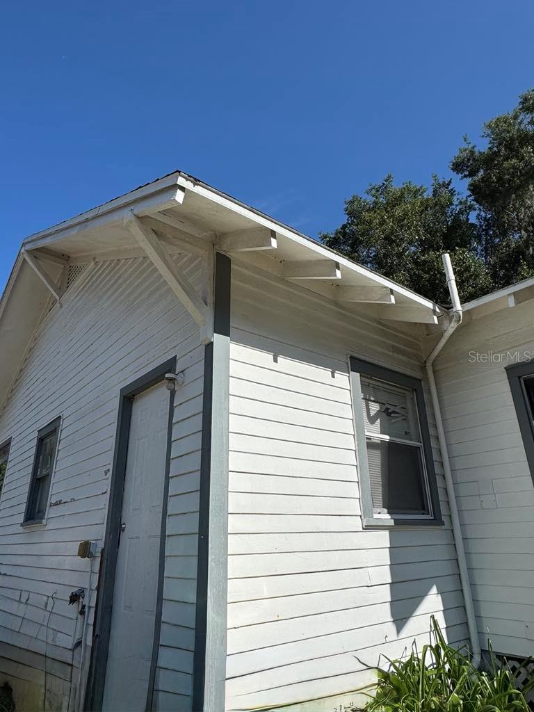 122 S GARFIELD AVENUE