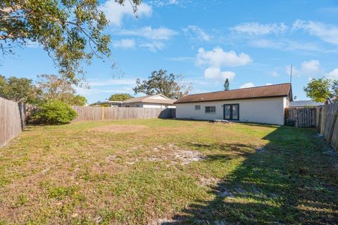 A home in PALM HARBOR