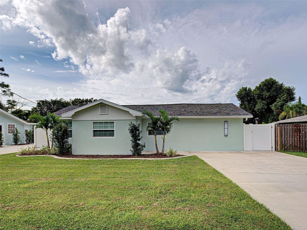 Photo of 425 Yale Street, Englewood, FL 34223 (MLS # D6144141)
