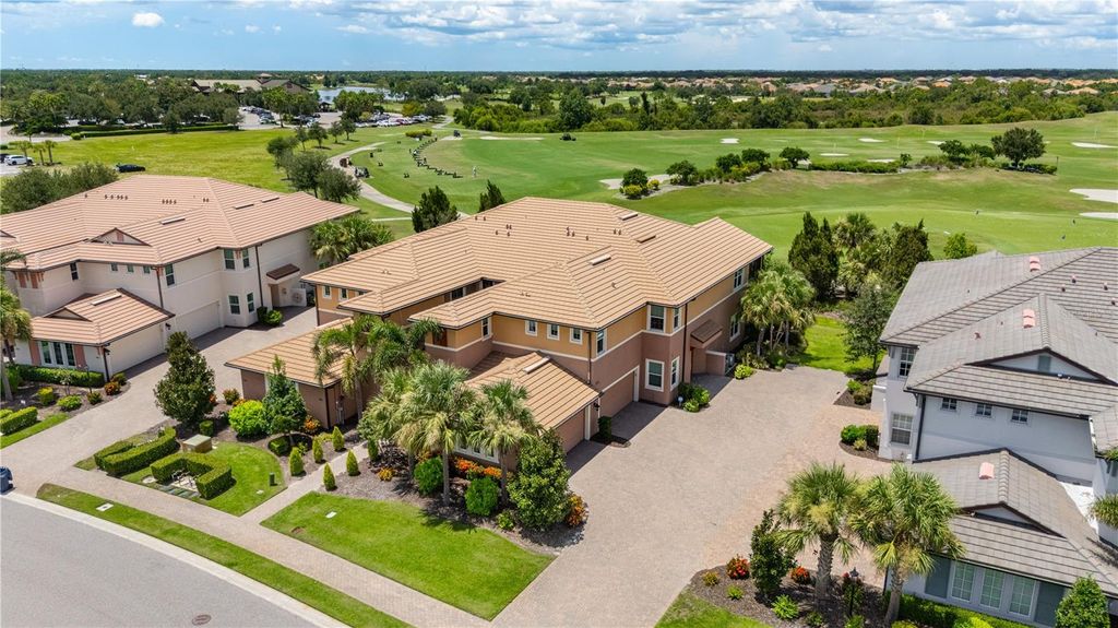 Photo of 7474 Divot Loop, Lakewood Ranch, FL 34202 (MLS # A4660962)