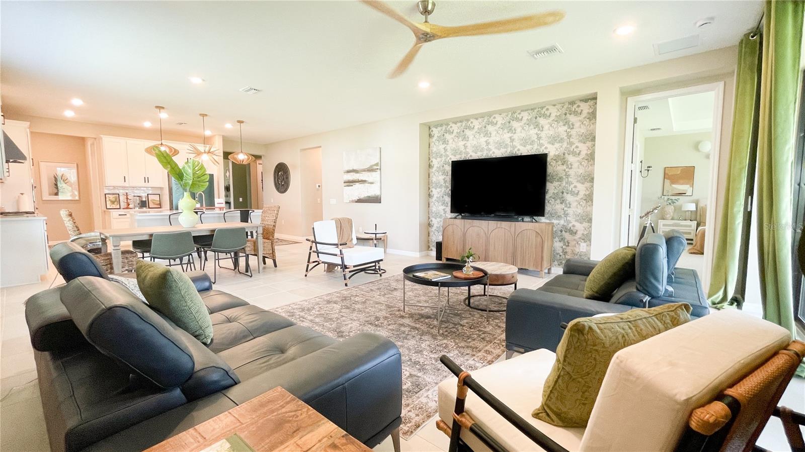 5684 BLUE REEF PLACE