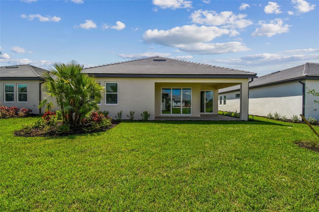 Photo of 17037 Savory Mist Circle, Lakewood Ranch, FL 34211 (MLS # R4909664)