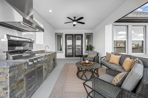 Tiny photo for 3832 Saddle Hill Trail, Fruitland Park, FL 34731 (MLS # TB8488341)