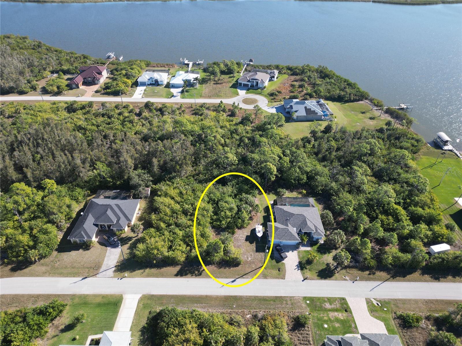 PORT CHARLOTTE SEC 94 01 - Land