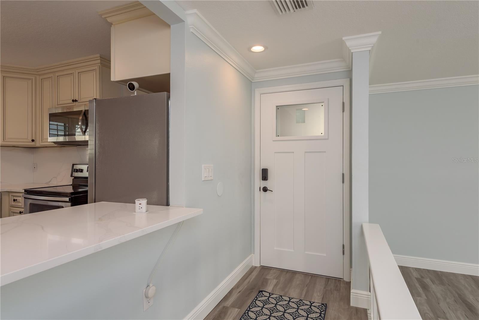 311 ISLAND WAY 101