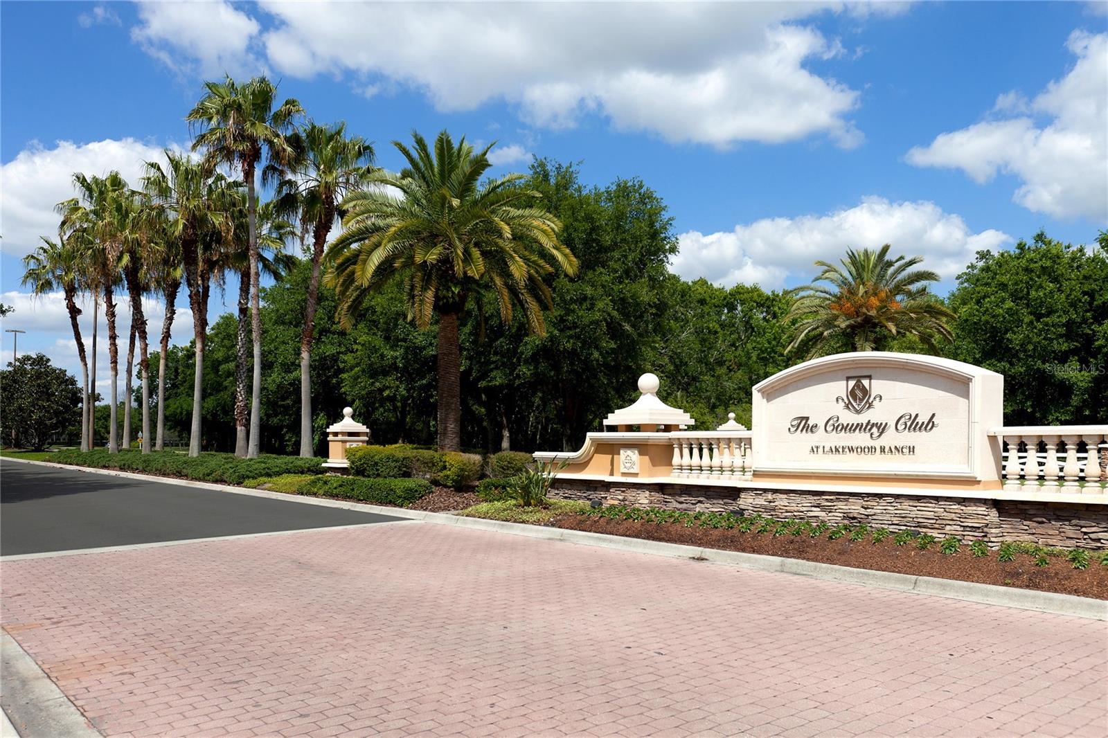 LAKEWOOD RANCH COUNTRY CLUB - Residential