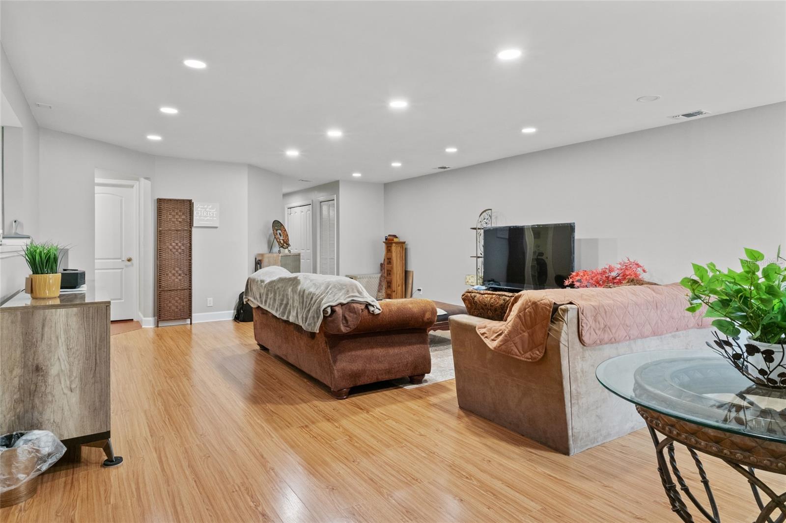 CARROLLWOOD VILL CHASE PH 3 - Residential