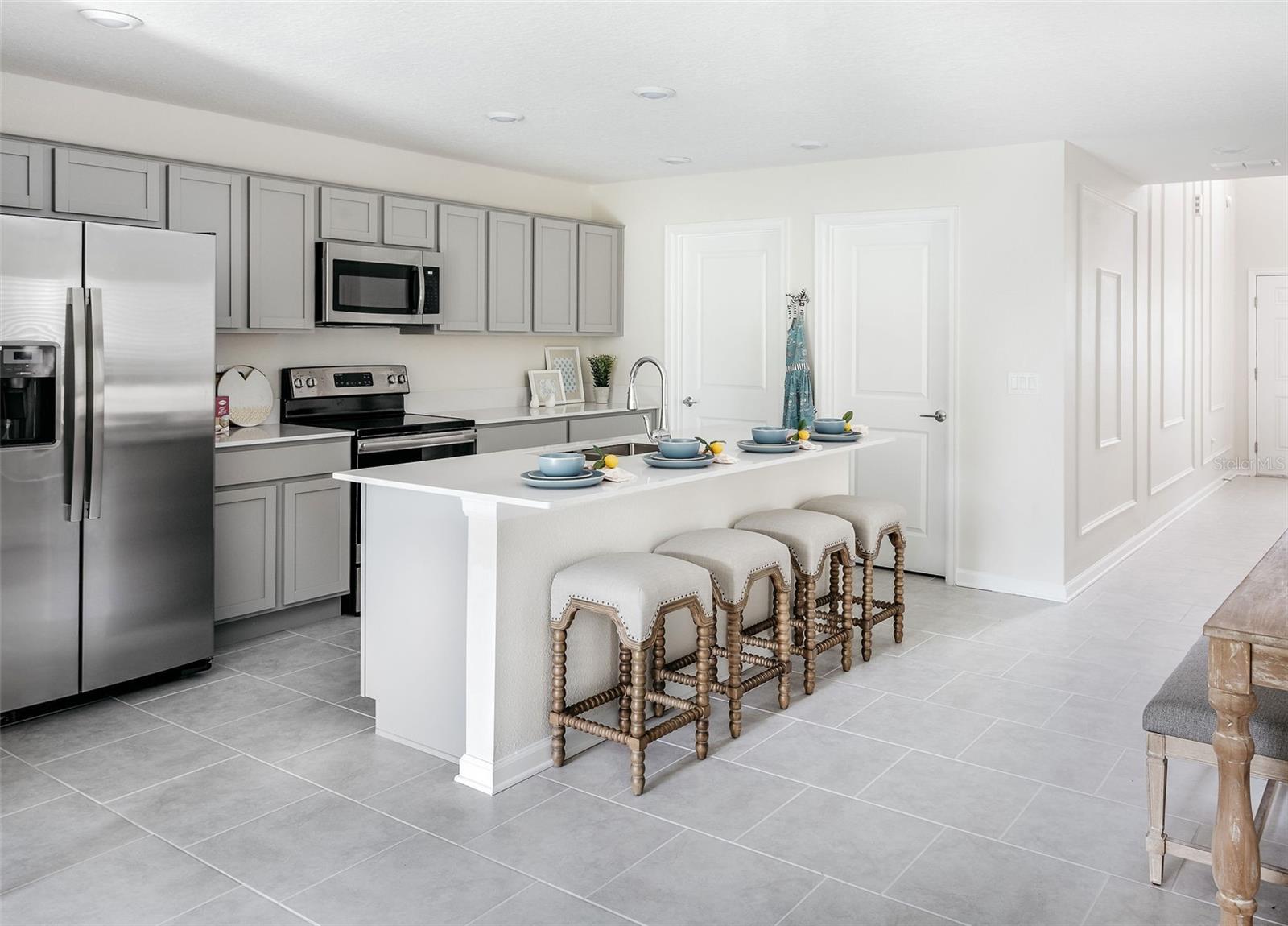 2013 MYRTLE PINE STREET