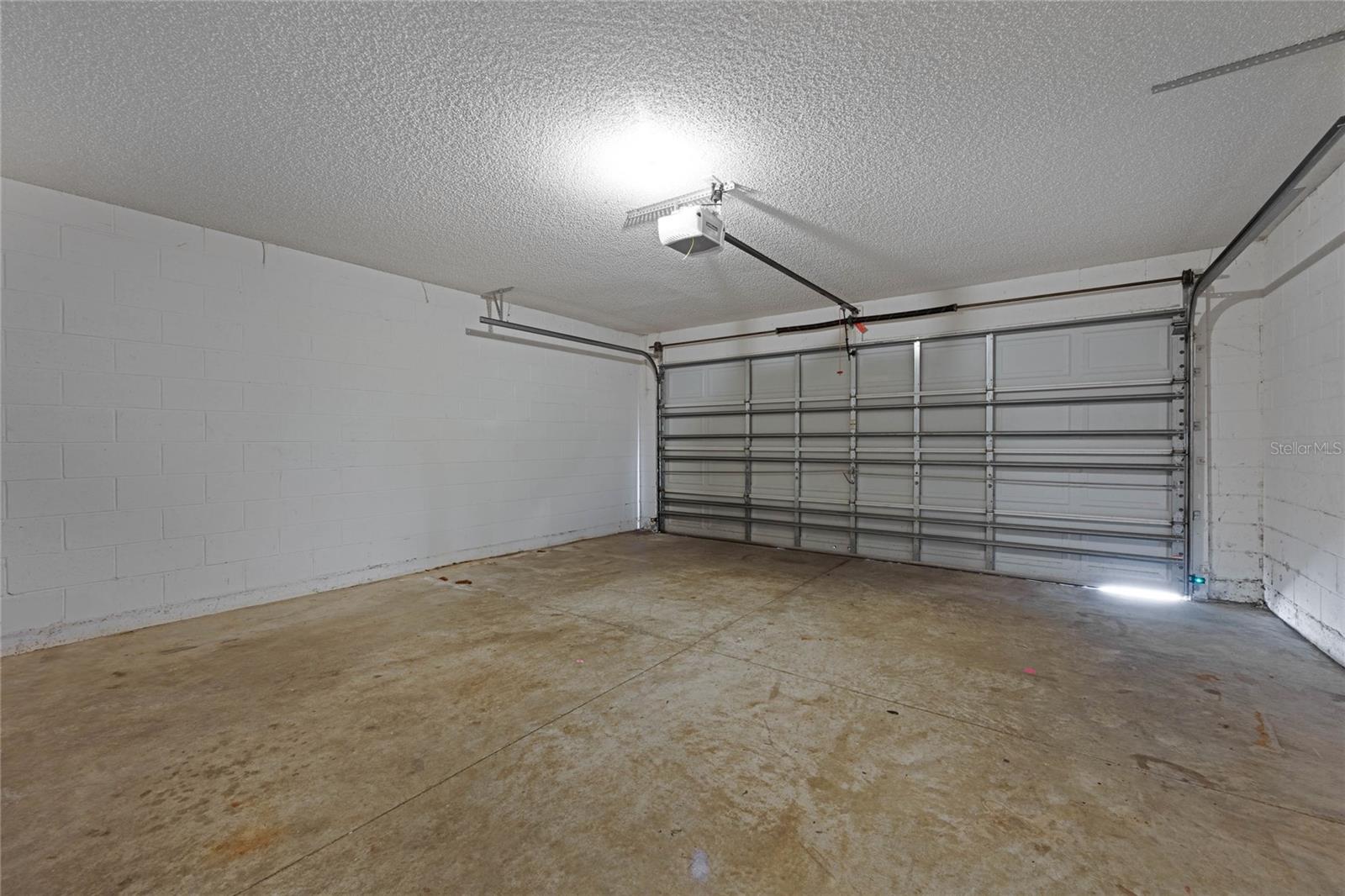 AVALON PARK VILLAGE 04 B-K - Residential Lease