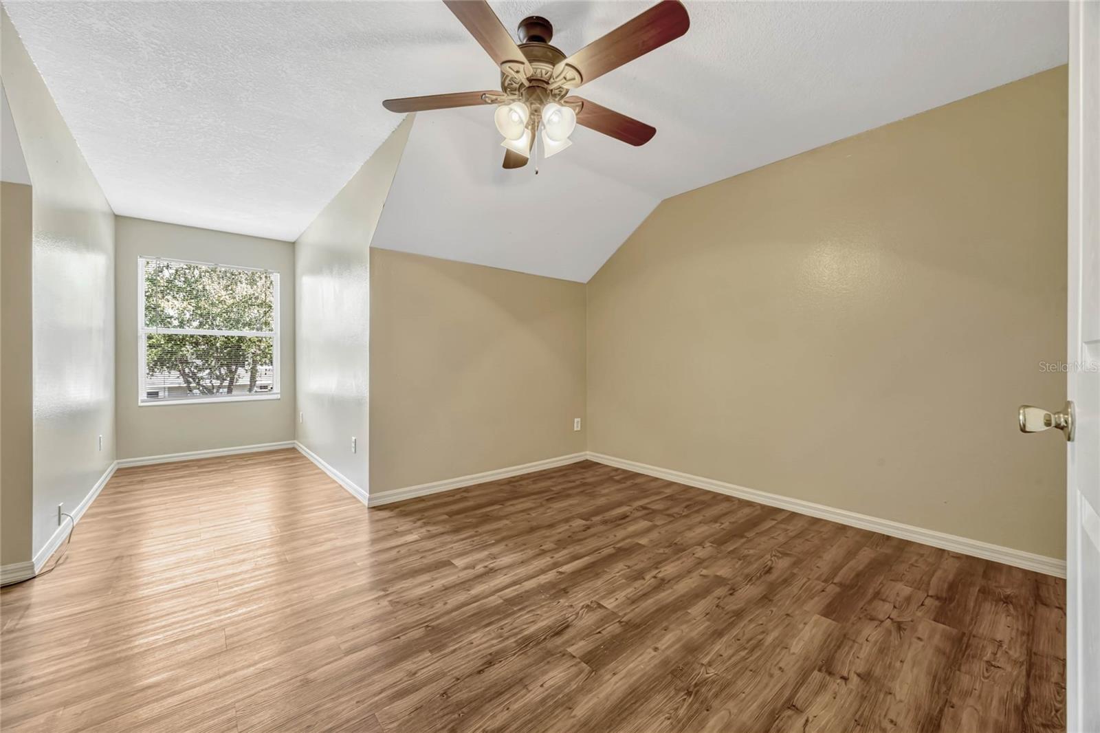 AVALON PARK VILLAGE 04 B-K - Residential Lease