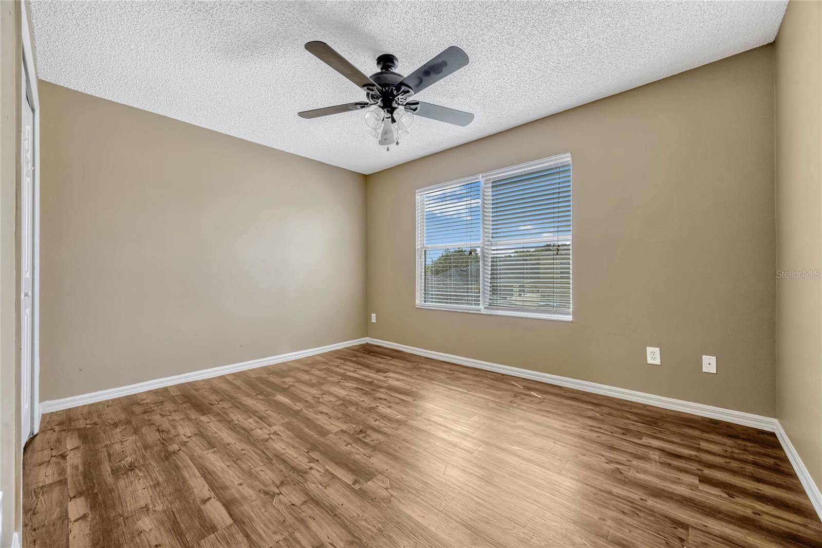 AVALON PARK VILLAGE 04 B-K - Residential Lease