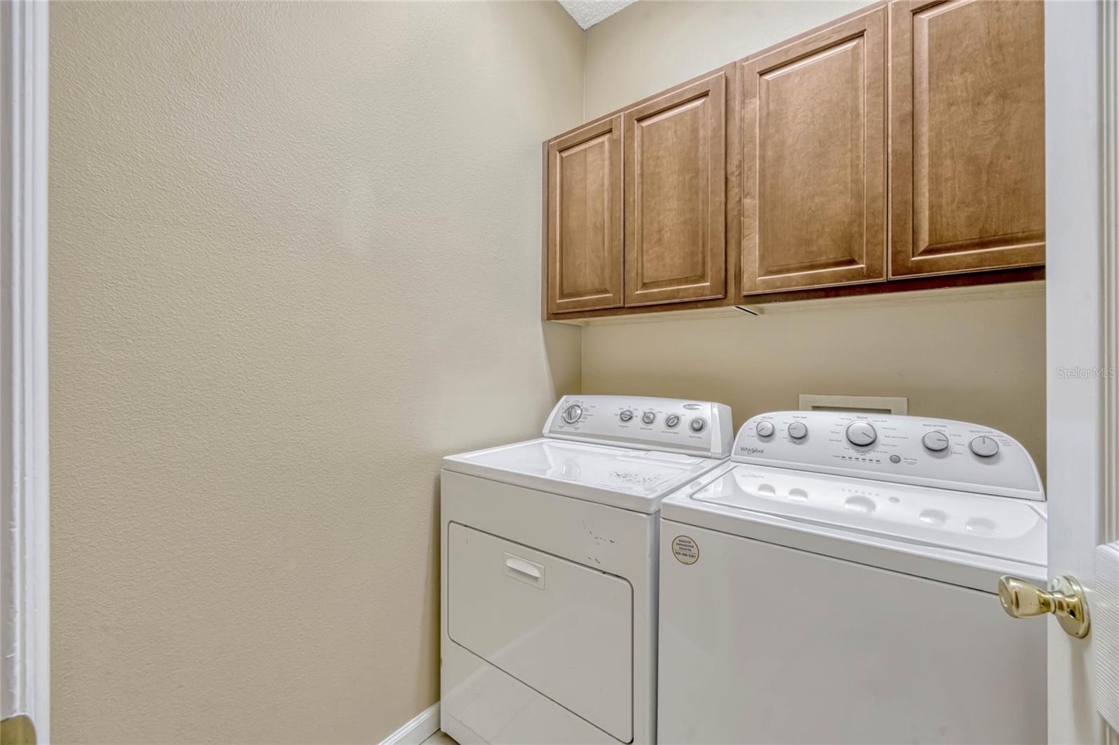 AVALON PARK VILLAGE 04 B-K - Residential Lease