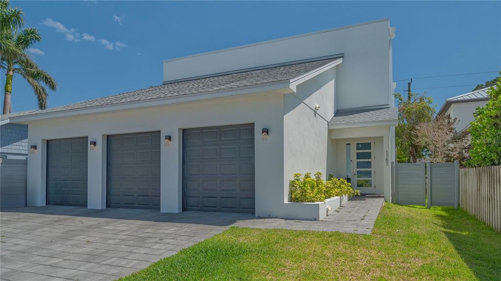 Photo of 1755 7 Th Street, Sarasota, FL 34236 (MLS # A4651311)