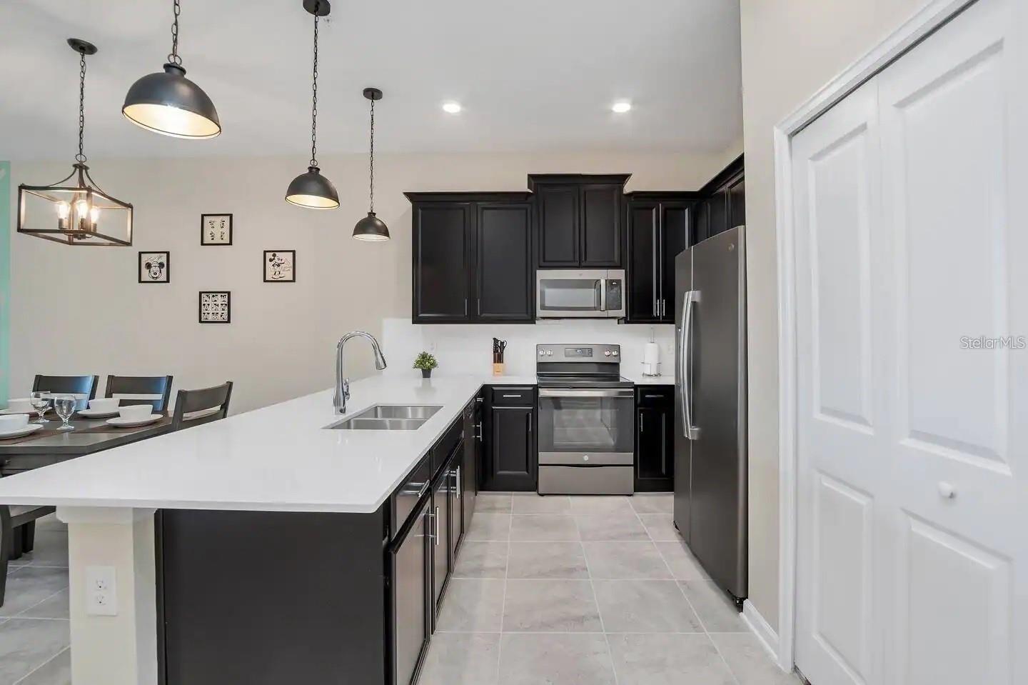 1129 DROP LANE 1129
