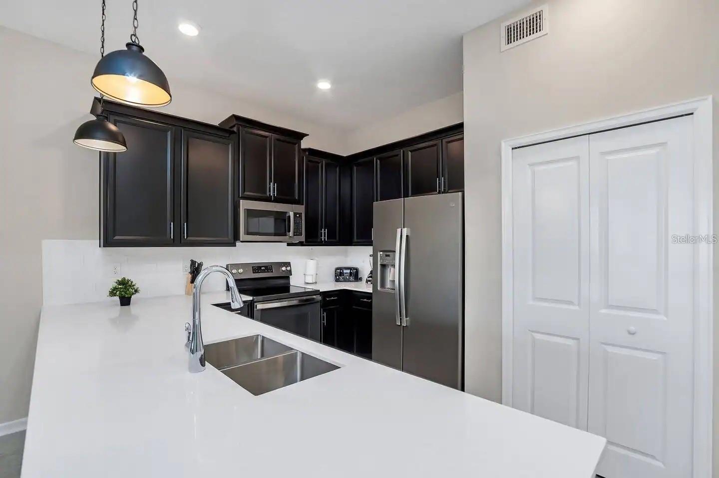1129 DROP LANE 1129
