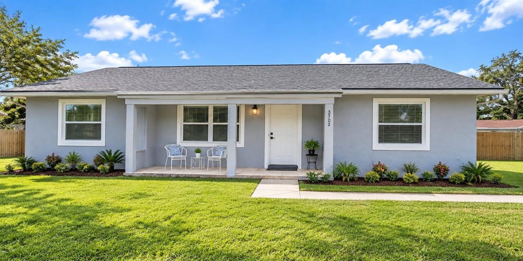 Photo of 3702 SW 148th Place, Ocala, FL 34473 (MLS # OM734630)